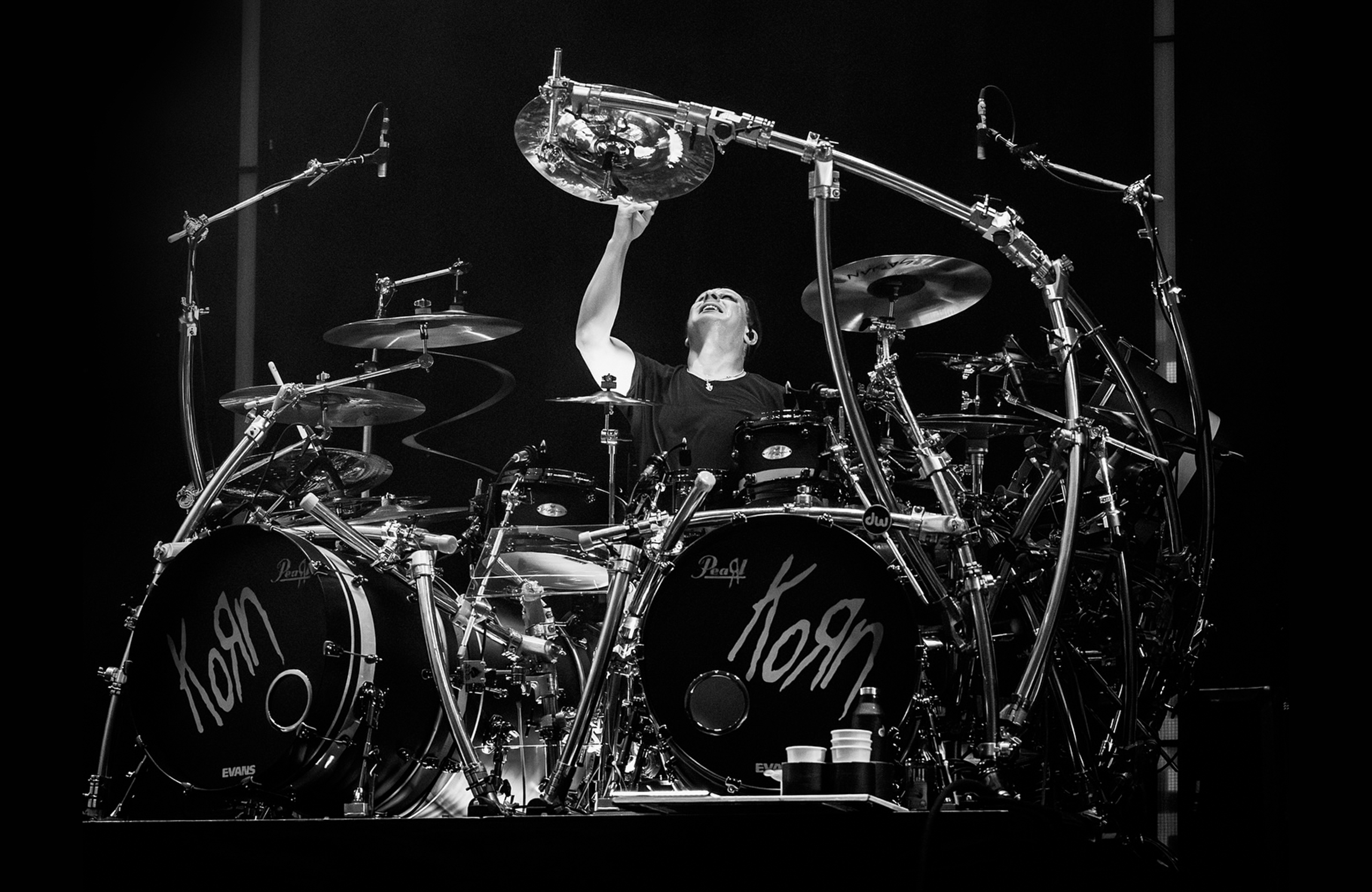 8_KORN_BANNER-DE-NOTA